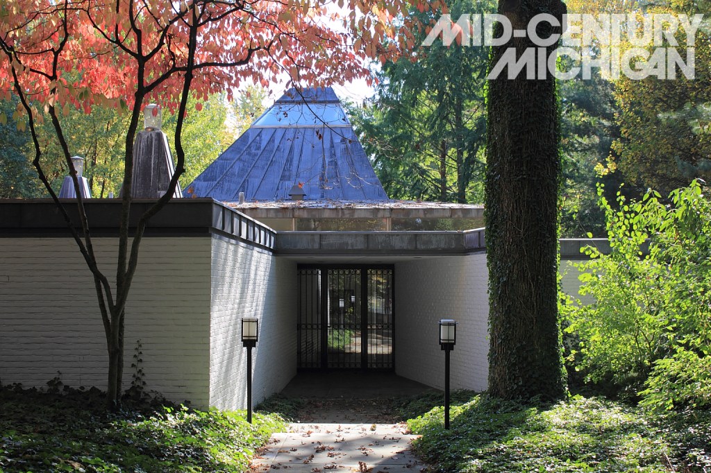 Gunnar Birkerts Exterior 03