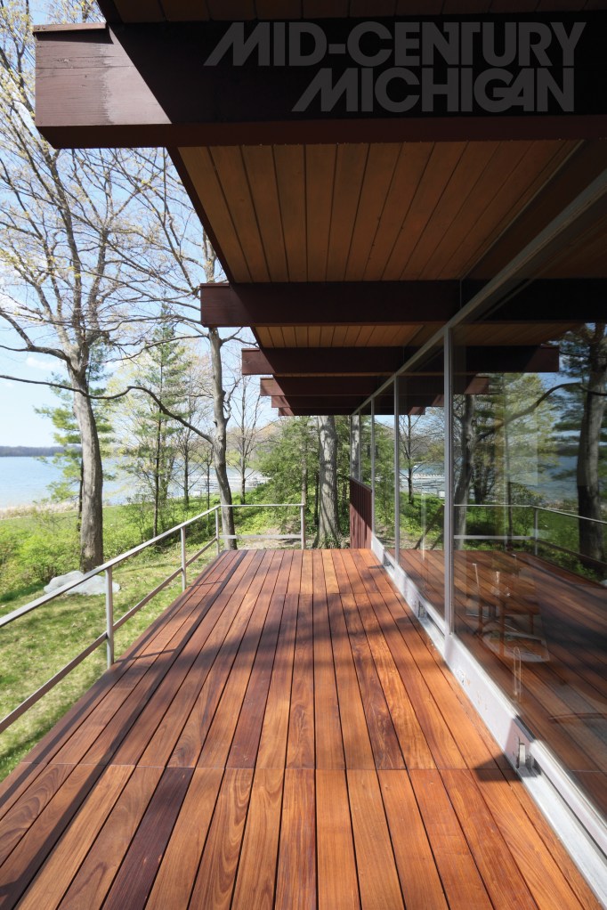 Richard Neutra - List House - Deck 01