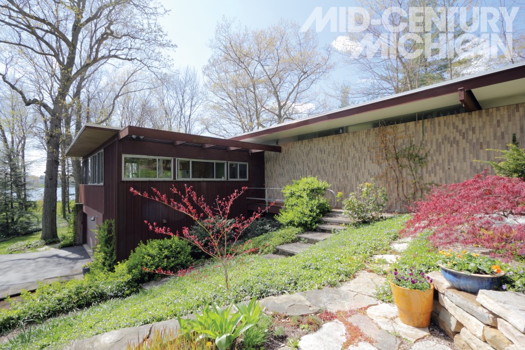 Richard Neutra - List House - Entry Path