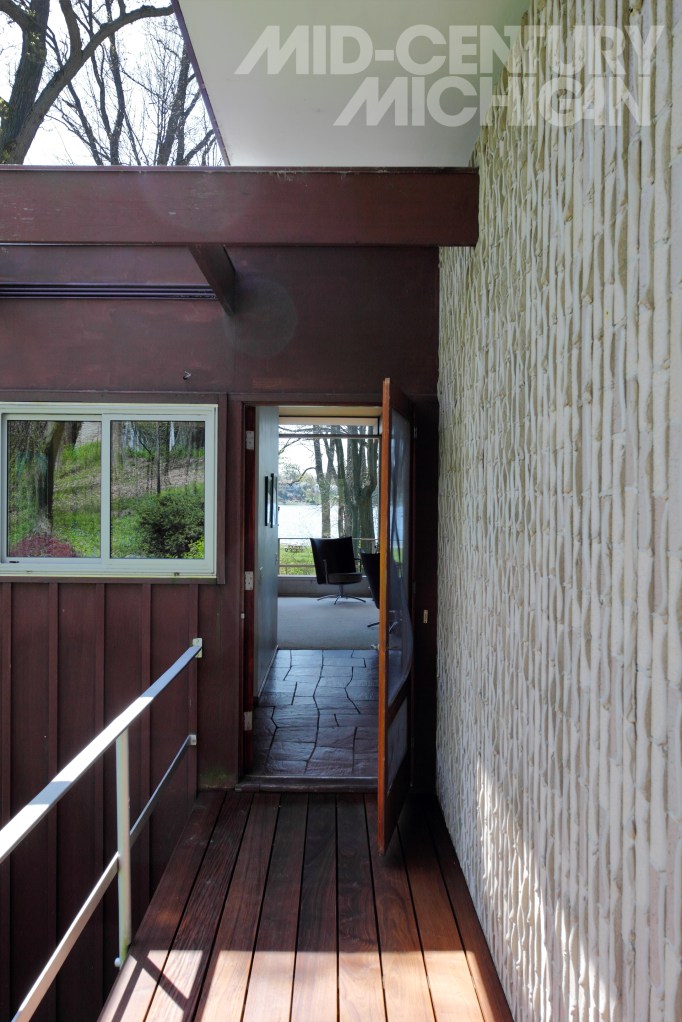 Richard Neutra - List House - Entry