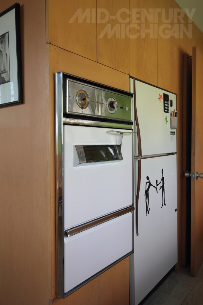 Richard Neutra - List House - Kitchen Appliances