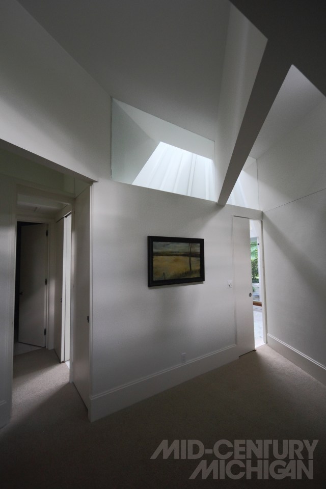 Gunnar Birkerts - Freeman House - Bedroom 01