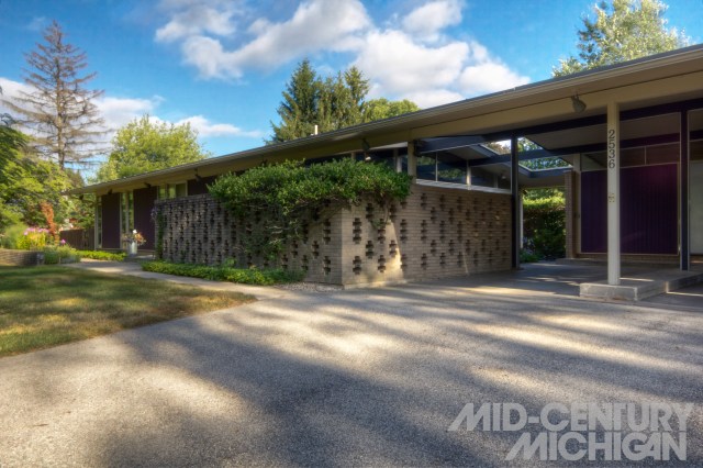 Charles Goodman - Alcoa Care Free Home 01